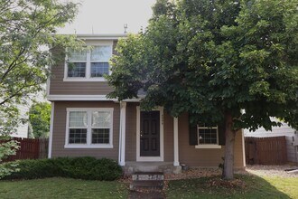 Building Photo - Chic Two-Story Home with Outdoor Area + $2...