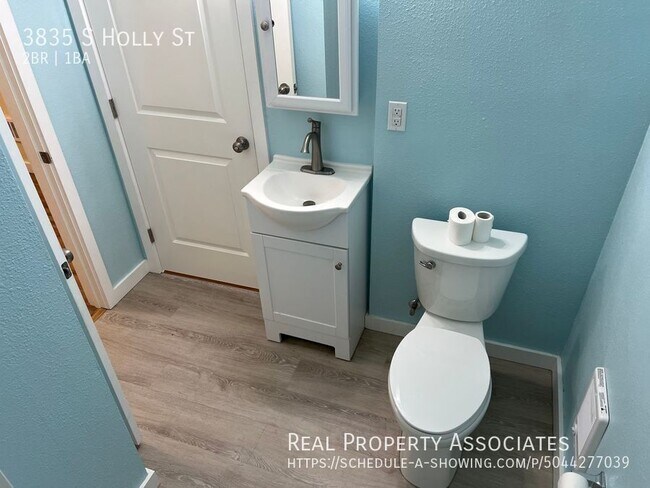 Building Photo - 3835 S Holly St