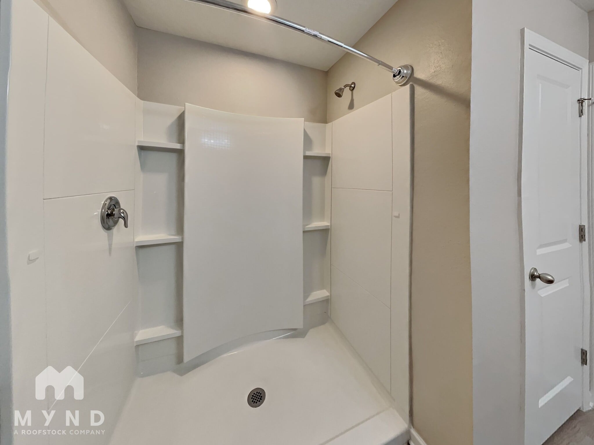 Building Photo - 752 Henley Ct