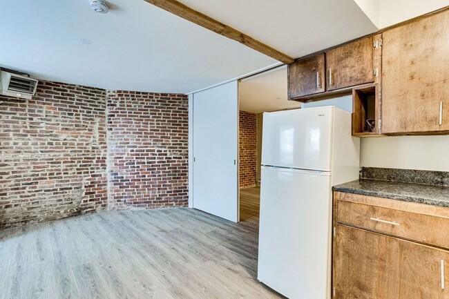 Building Photo - 446 S St NW