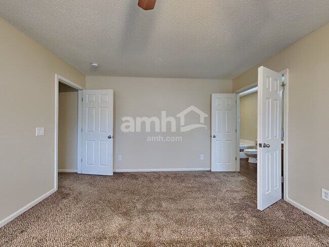 Building Photo - 1073 Briar Rose Ln