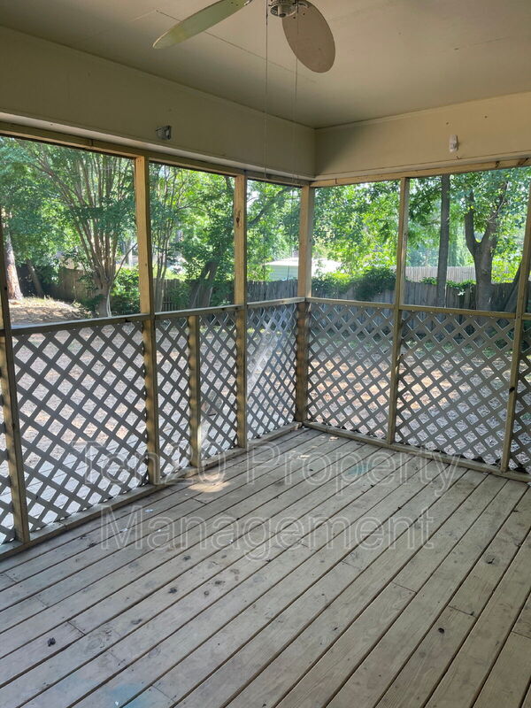 Building Photo - 3249 Jottings Dr