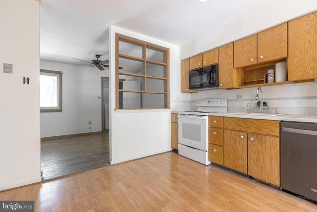 Building Photo - 103 Josephs Way