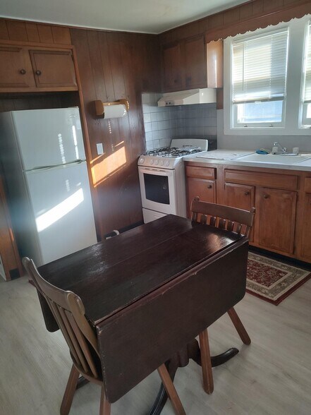 Building Photo - 14 Worrall Ave