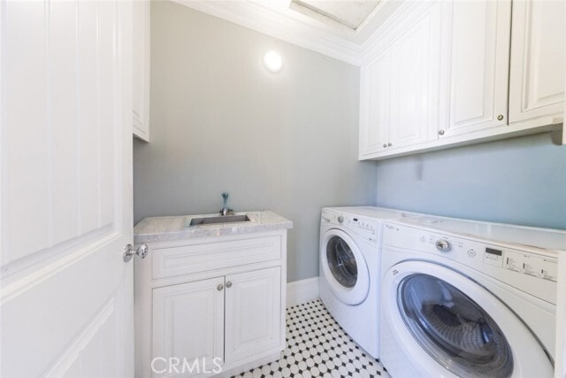 Building Photo - 4533 Farmdale Ave