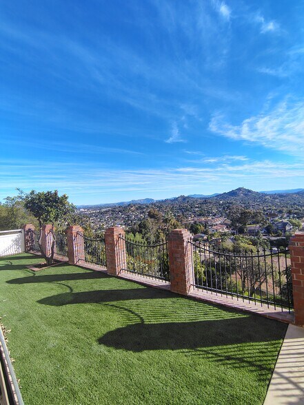 Building Photo - 4343 Valle Dr