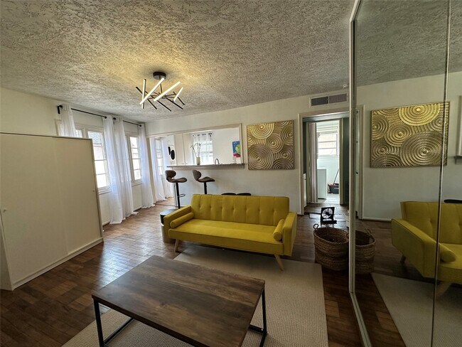 Building Photo - 5238 Arboles Dr