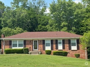 Building Photo - Beautiful 3 Bed 3 Bath Home nestled in St. B!
