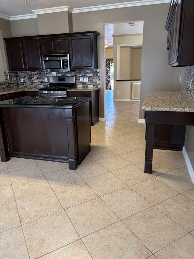 Building Photo - 1222 Bluestone Dr