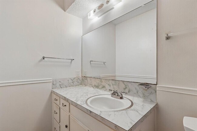 Building Photo - 4713 Sagebrush Trail
