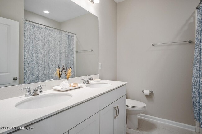 Building Photo - 698 Cherry Elm Dr