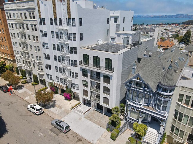 Building Photo - 1856 Pacific Ave