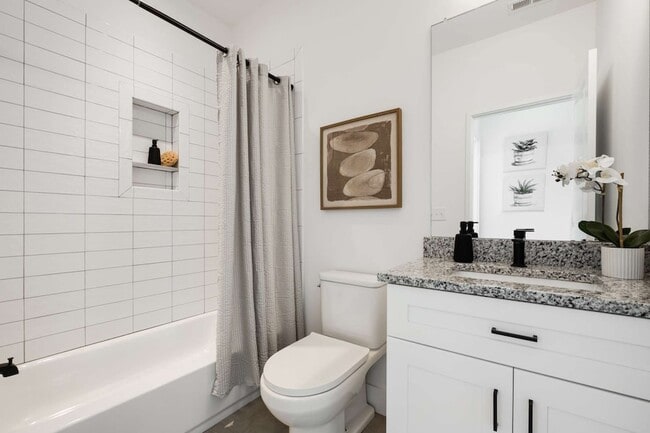 Building Photo - 1806 Lischey Ave