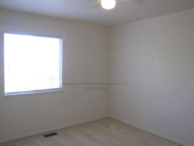 Building Photo - Gorgeous 4 Bedroom Home in Widefield/Fountain Area