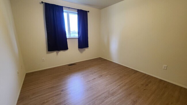 Building Photo - Borseth Street