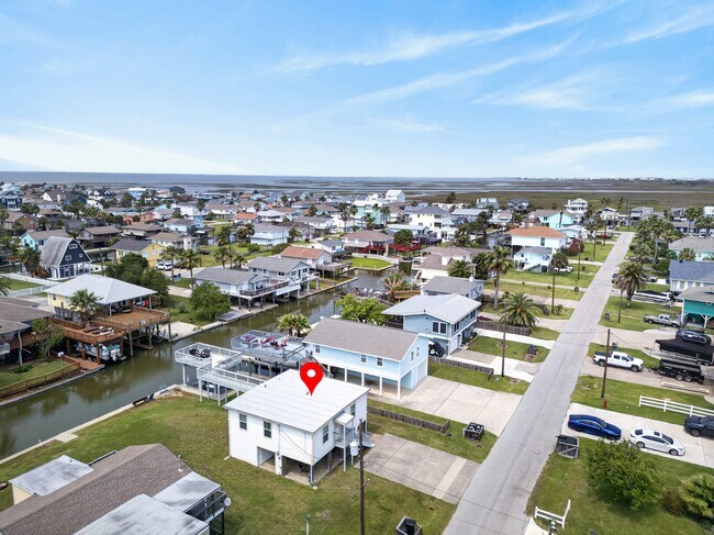 Building Photo - 16618 Bermuda Way