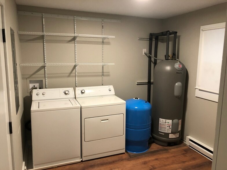 Utility Room - 21116 Wells St