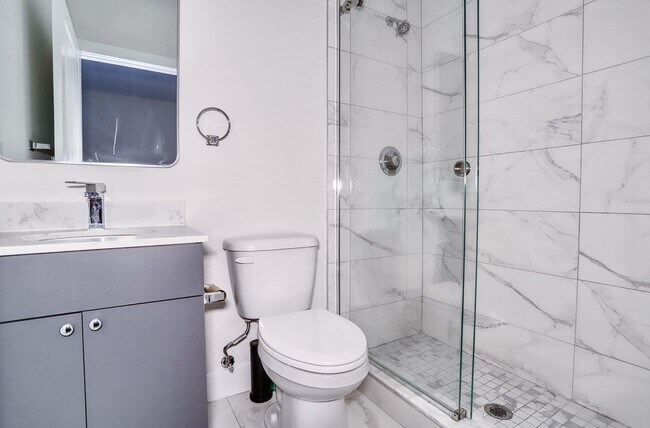 Building Photo - 140 Avenue B