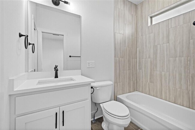 Building Photo - 585 S Rainbow Rd