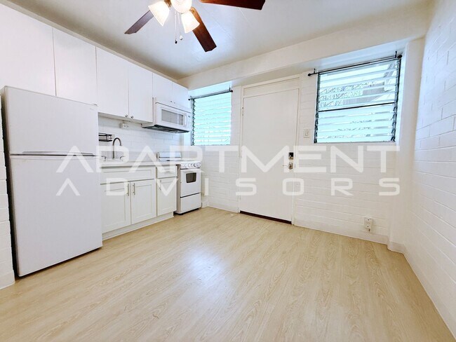 Building Photo - 264 Ka?iulani Ave