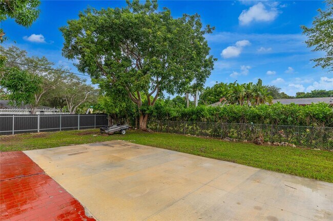 Building Photo - 8645 SW 128th St