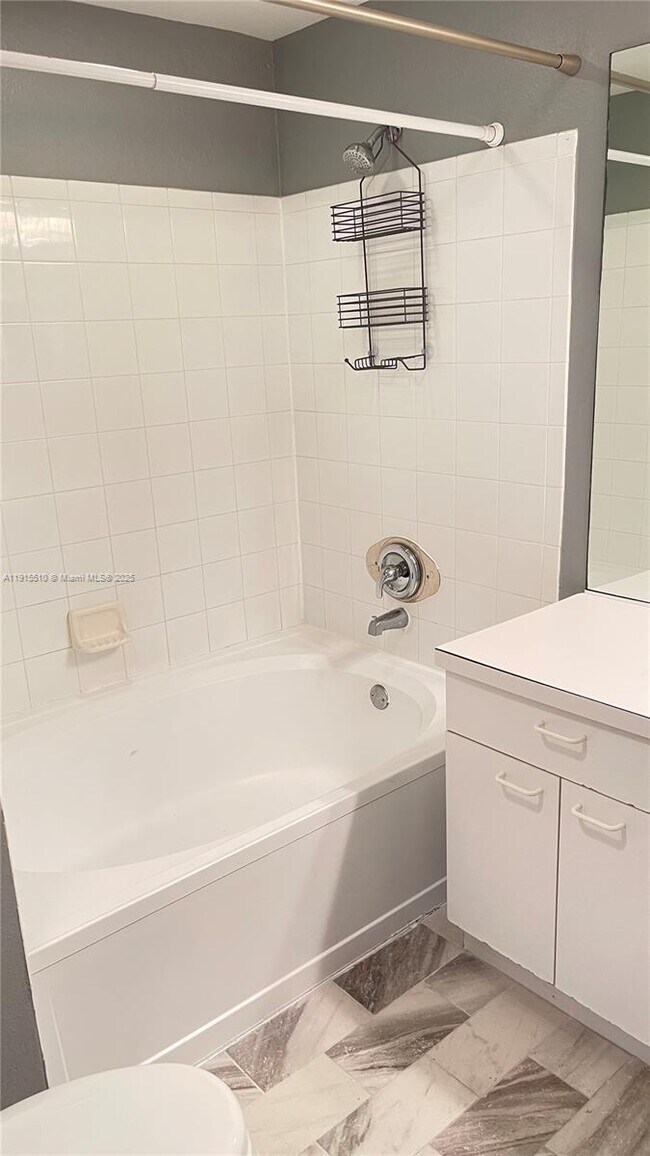 Building Photo - 8110 San Carlos Cir