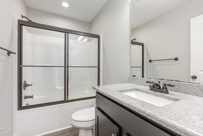 Building Photo - 205 S Walnut St