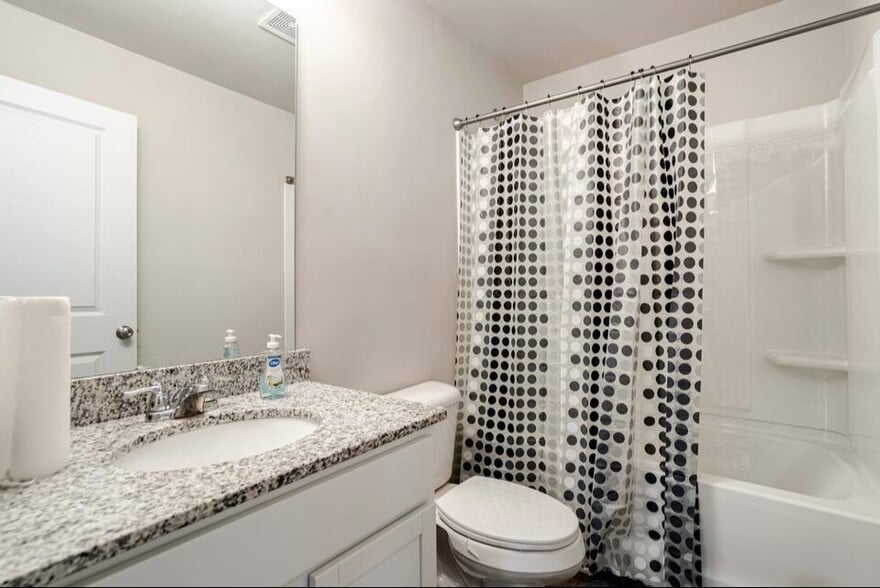 Building Photo - 43 L Gurley Ln