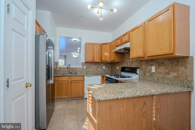 Building Photo - 1603 Blossom Cir