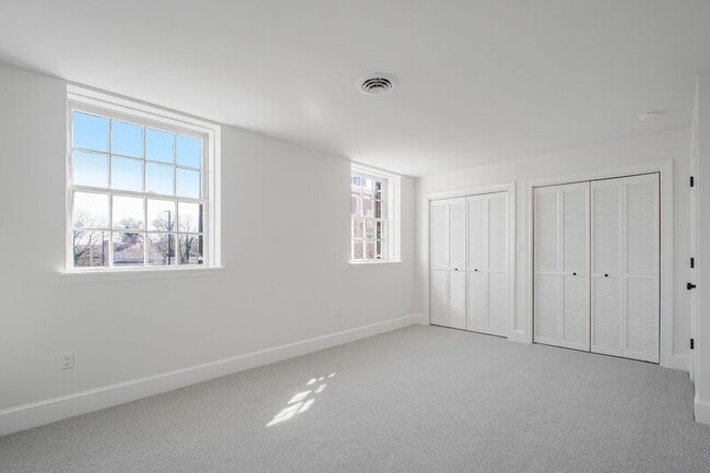 Building Photo - 1216 Sophia St