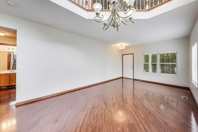 Building Photo - 2710 Glenwood Ct