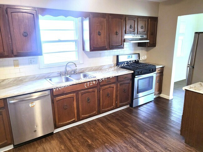 Building Photo - 136 Sawyer Dr