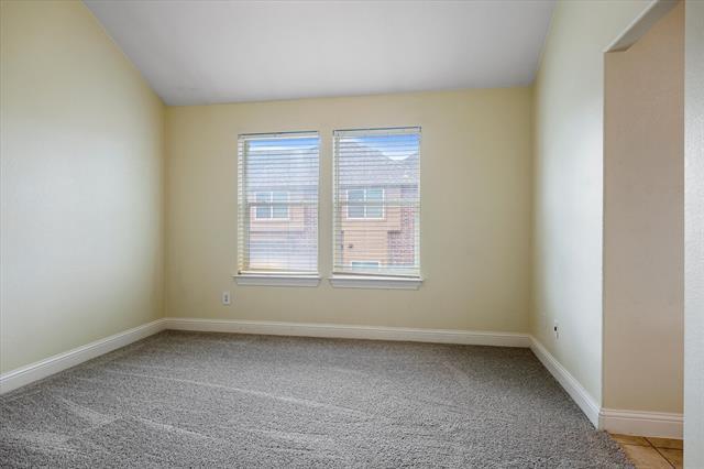 Building Photo - 166 Springbrook Dr