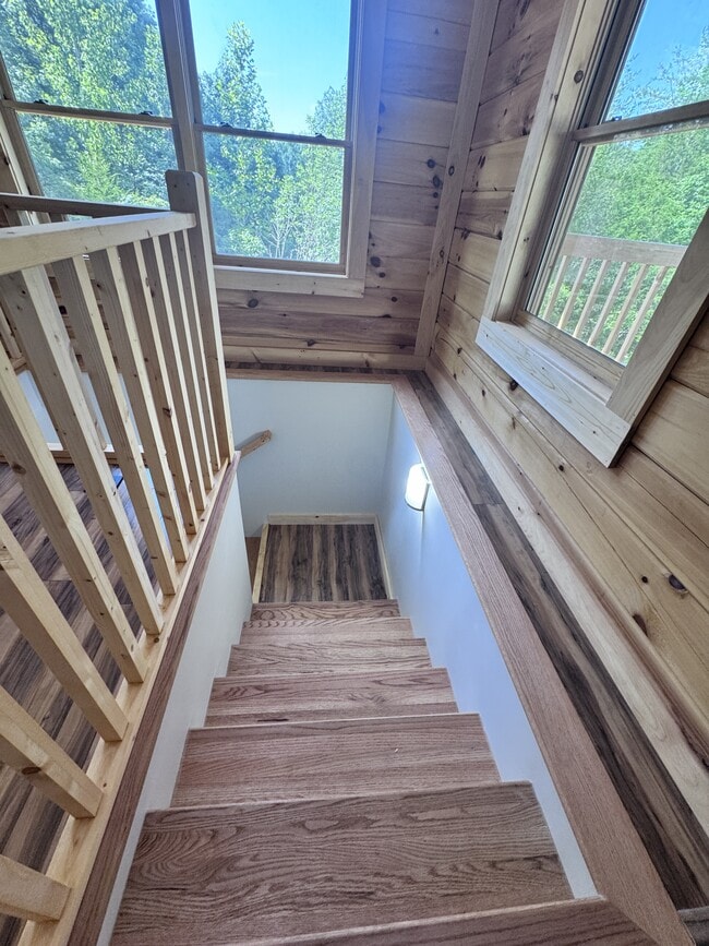 Building Photo - 1339 Hickory Point Dr
