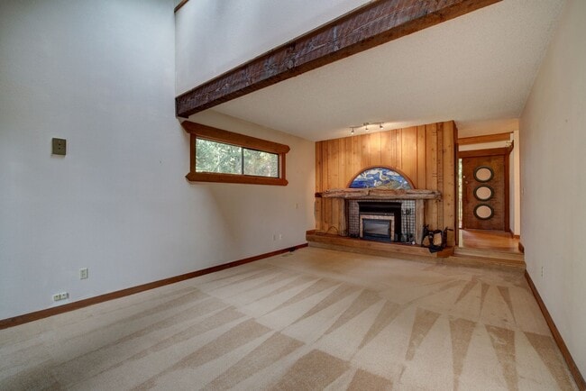 Building Photo - 3bd/2.5ba Edmonds Home