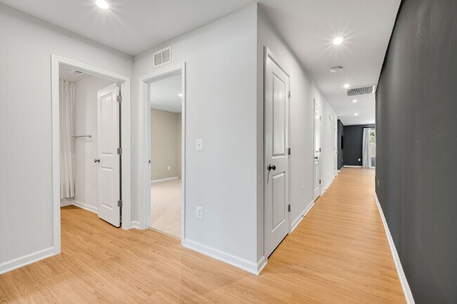 Building Photo - 3 Bedroom Single-Family Home with 2-Car Garage in Glen Allen (23060) – $2,650/mo