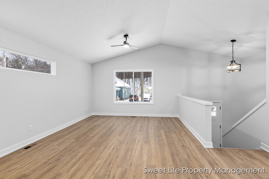 Building Photo - 1524 Fremont Ave NW