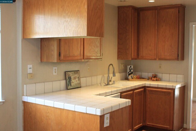 Building Photo - 4324 Conejo Dr