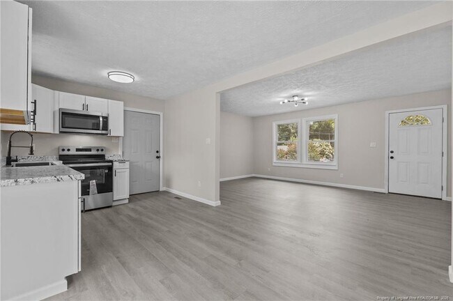 Building Photo - 7326 Hyannis Dr