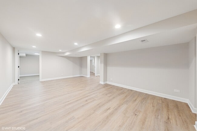 Building Photo - 5208 Wolf Rd
