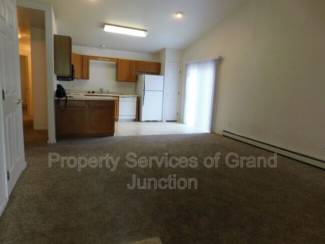 Building Photo - 517-518 29 3/8 Rd
