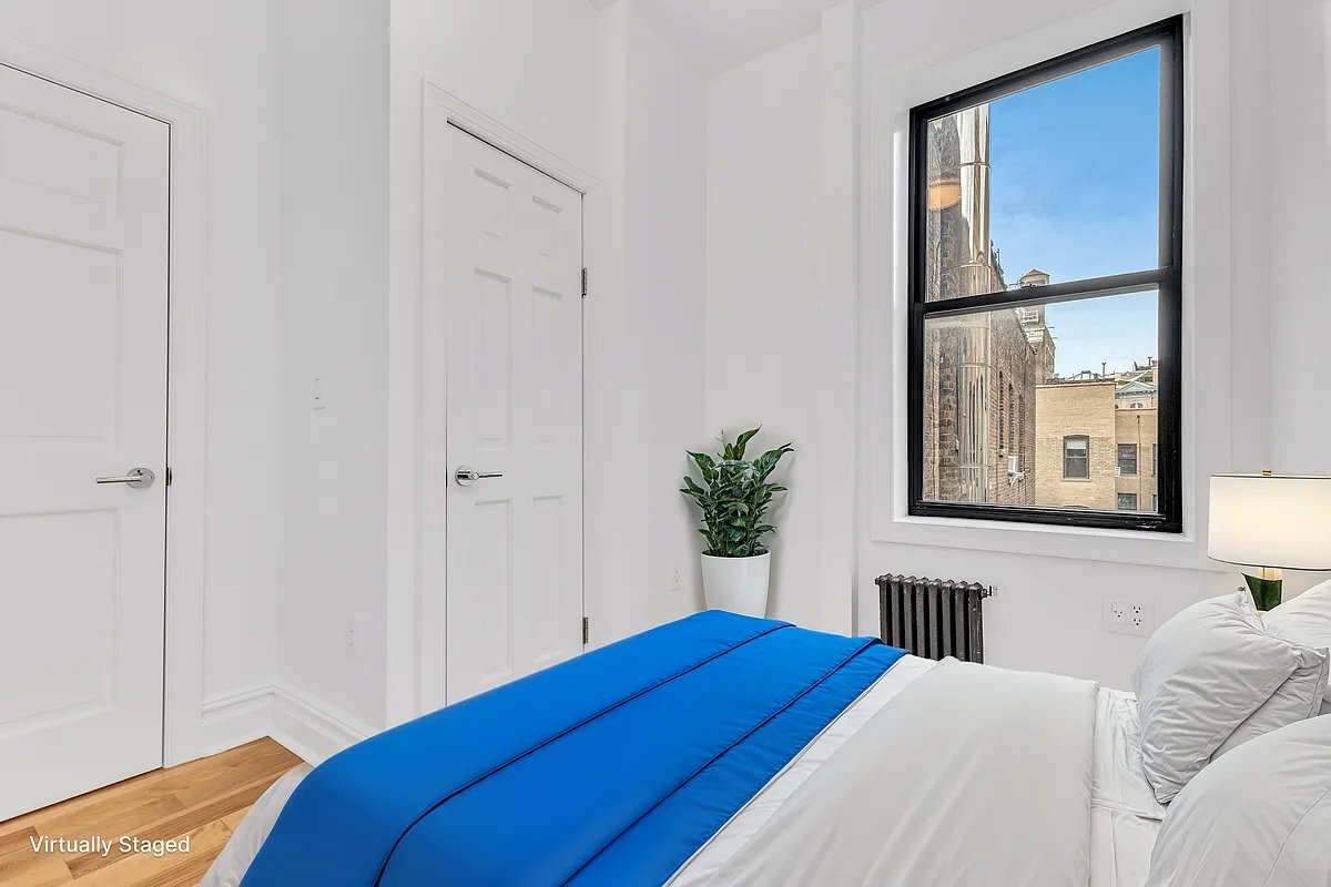 Building Photo - 160 Waverly Pl