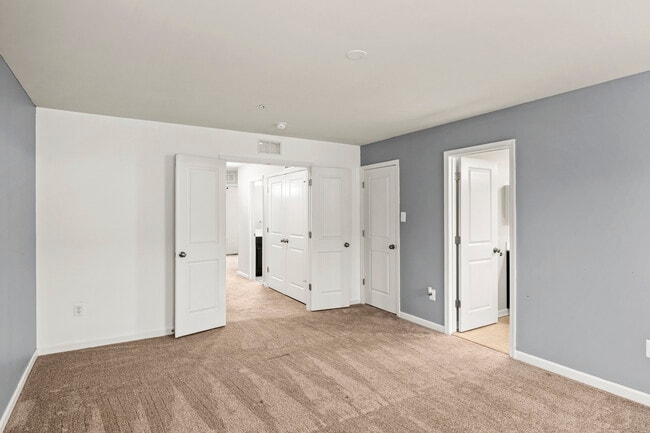 Building Photo - 214 Tanner Ln