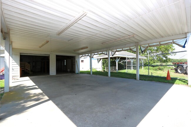 Building Photo - 30317 Marva Rd