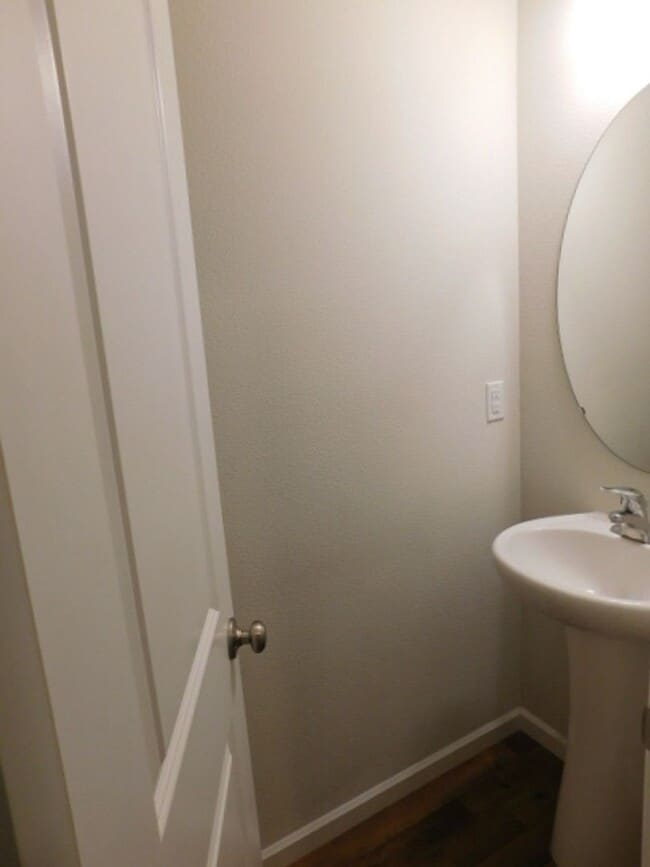 Building Photo - 4Bd/2.5Ba Two Story Home - Available Soon!