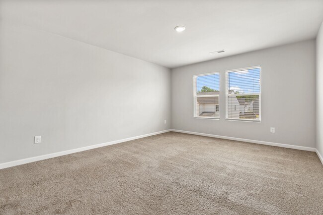 Building Photo - Southgrove