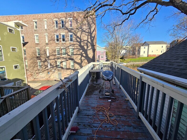 Building Photo - 2 Mount Pleasant Pl