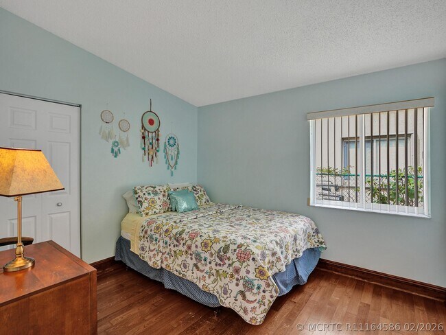 Building Photo - 1245 SW 46th Way