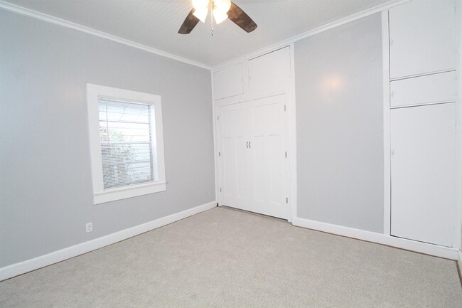 Building Photo - 618 N B St