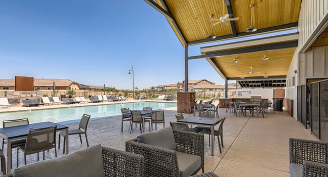 Building Photo - Like Brand New Luxurious Modern 3 Bedroom 2 Bath Townhome in Warner Meadow – Rare Rental Opportun...